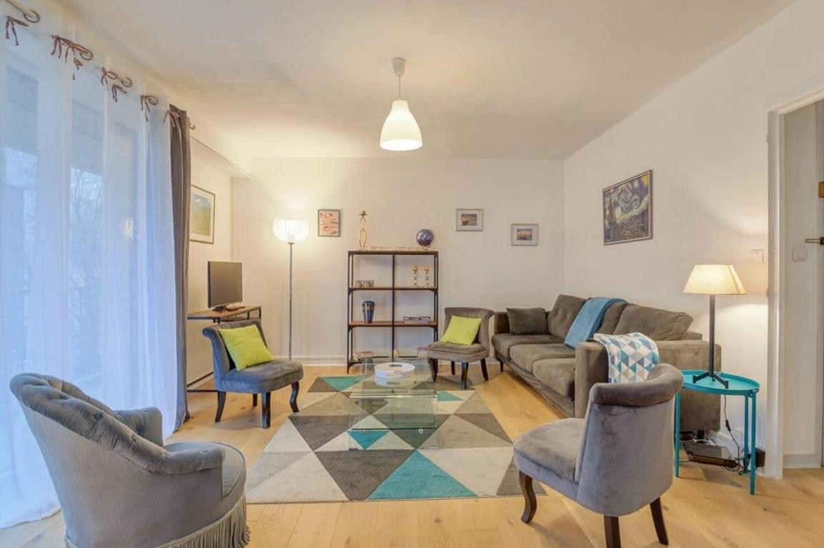 LE FOUGÈRES - Bel appartement avec deux chambres et place de parking Rennes Esterno foto